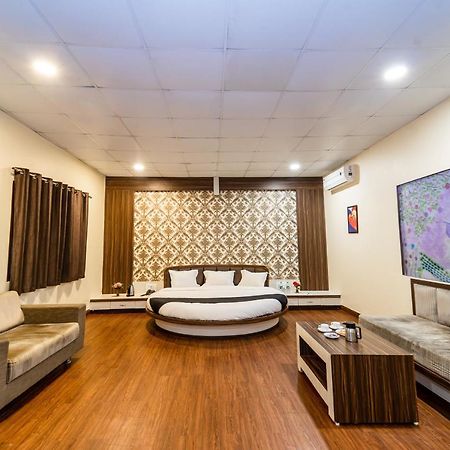 Narmada Hills Resort Omkareshwar Екстериор снимка