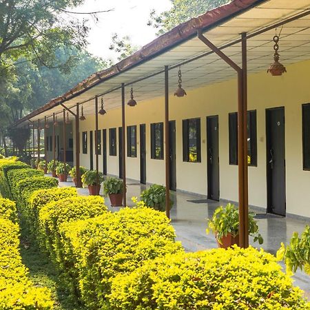 Narmada Hills Resort Godarpura Екстериор снимка