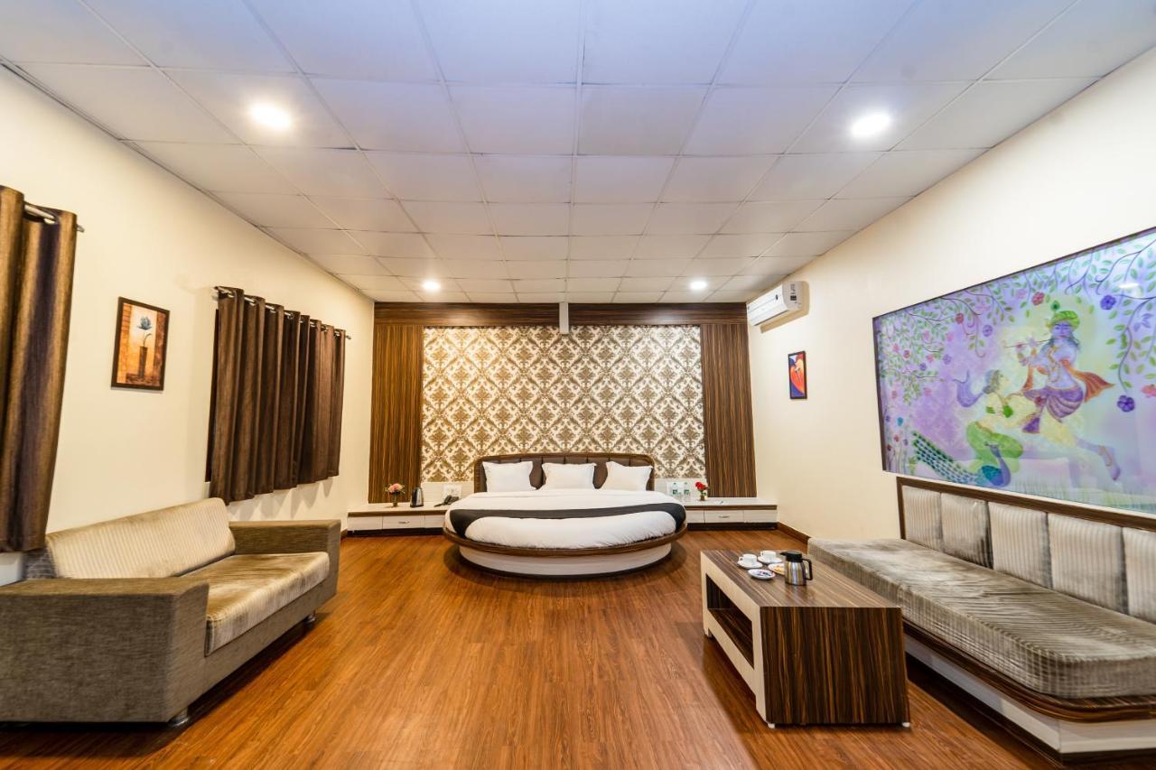 Narmada Hills Resort Omkareshwar Екстериор снимка