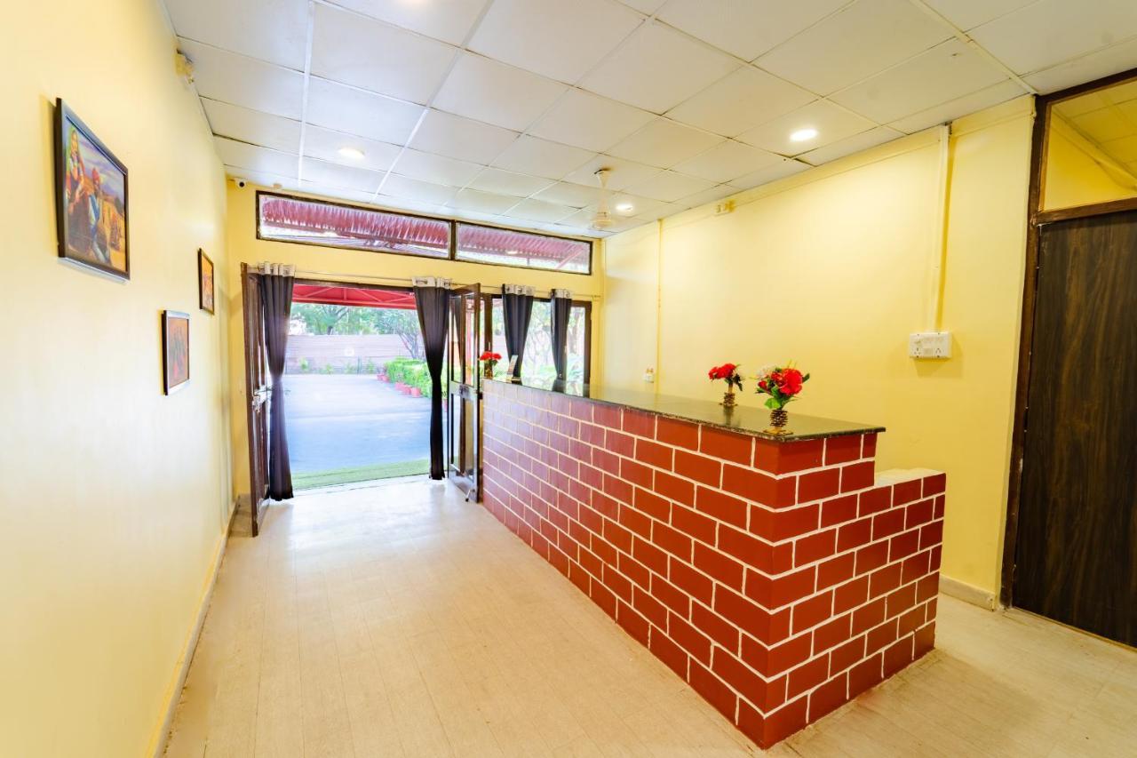 Narmada Hills Resort Godarpura Екстериор снимка
