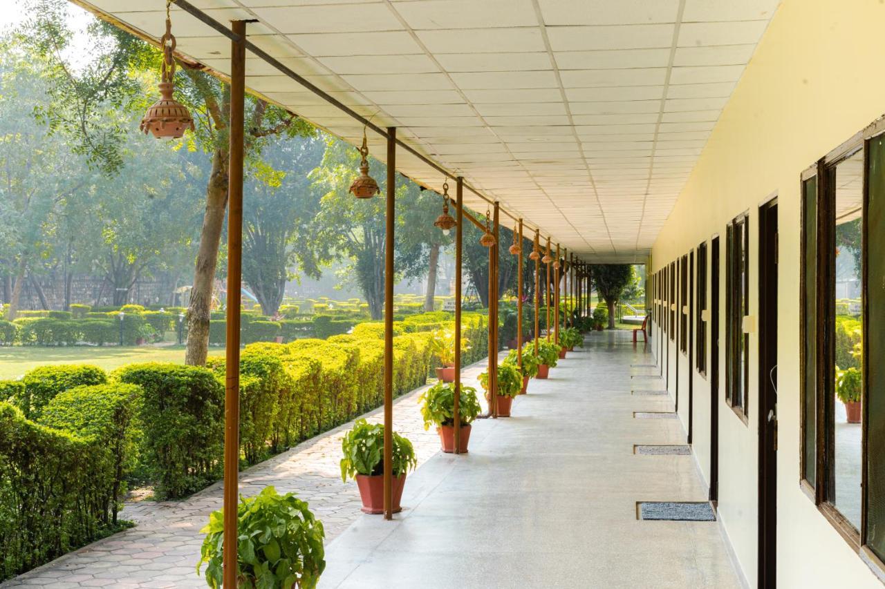 Narmada Hills Resort Godarpura Екстериор снимка