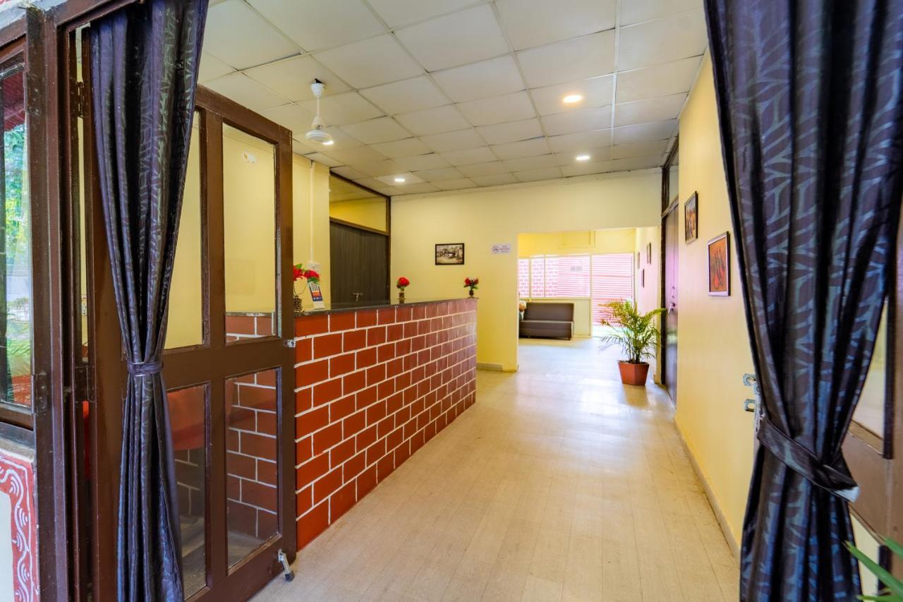 Narmada Hills Resort Godarpura Екстериор снимка
