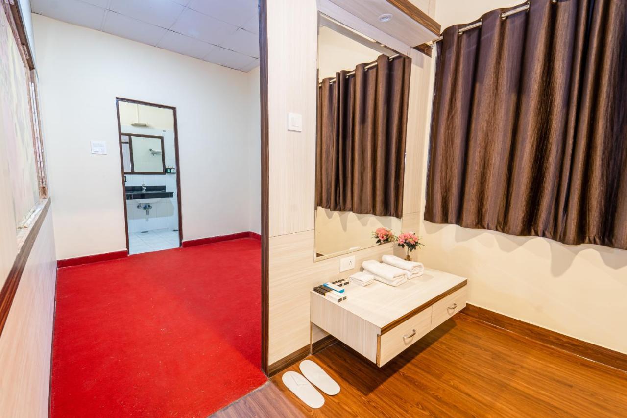 Narmada Hills Resort Omkareshwar Екстериор снимка