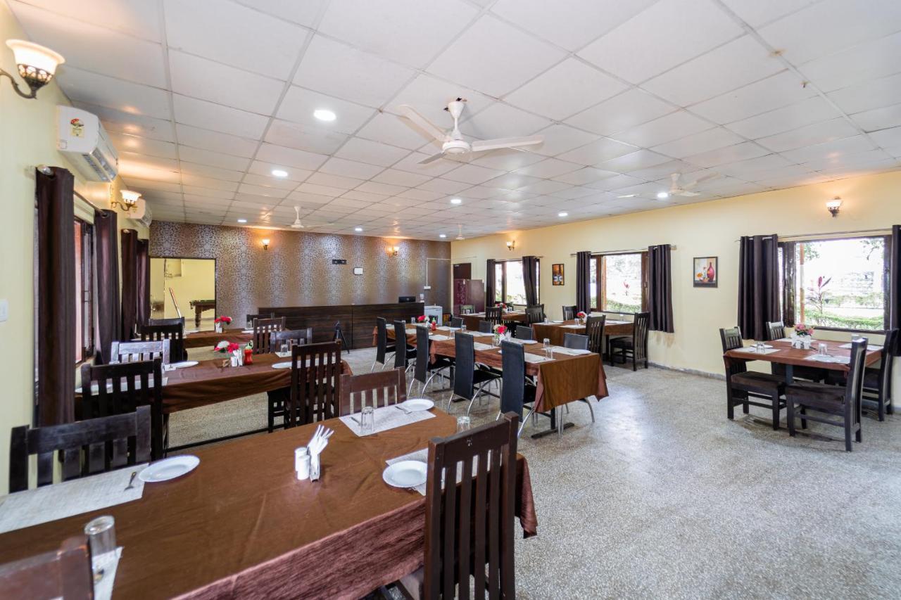 Narmada Hills Resort Omkareshwar Екстериор снимка